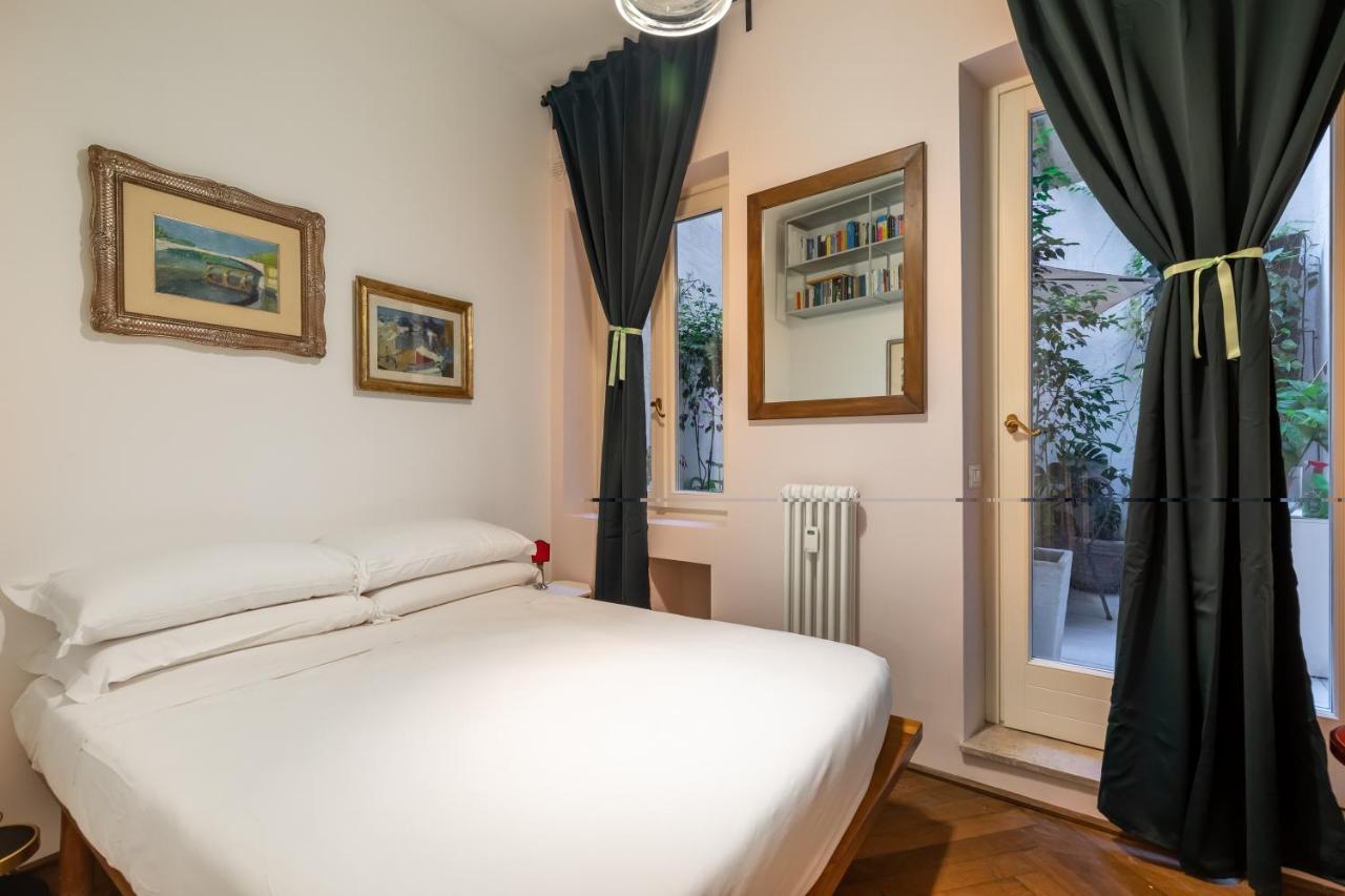 Chic And Style In Historical Via Giulia Apartamento *